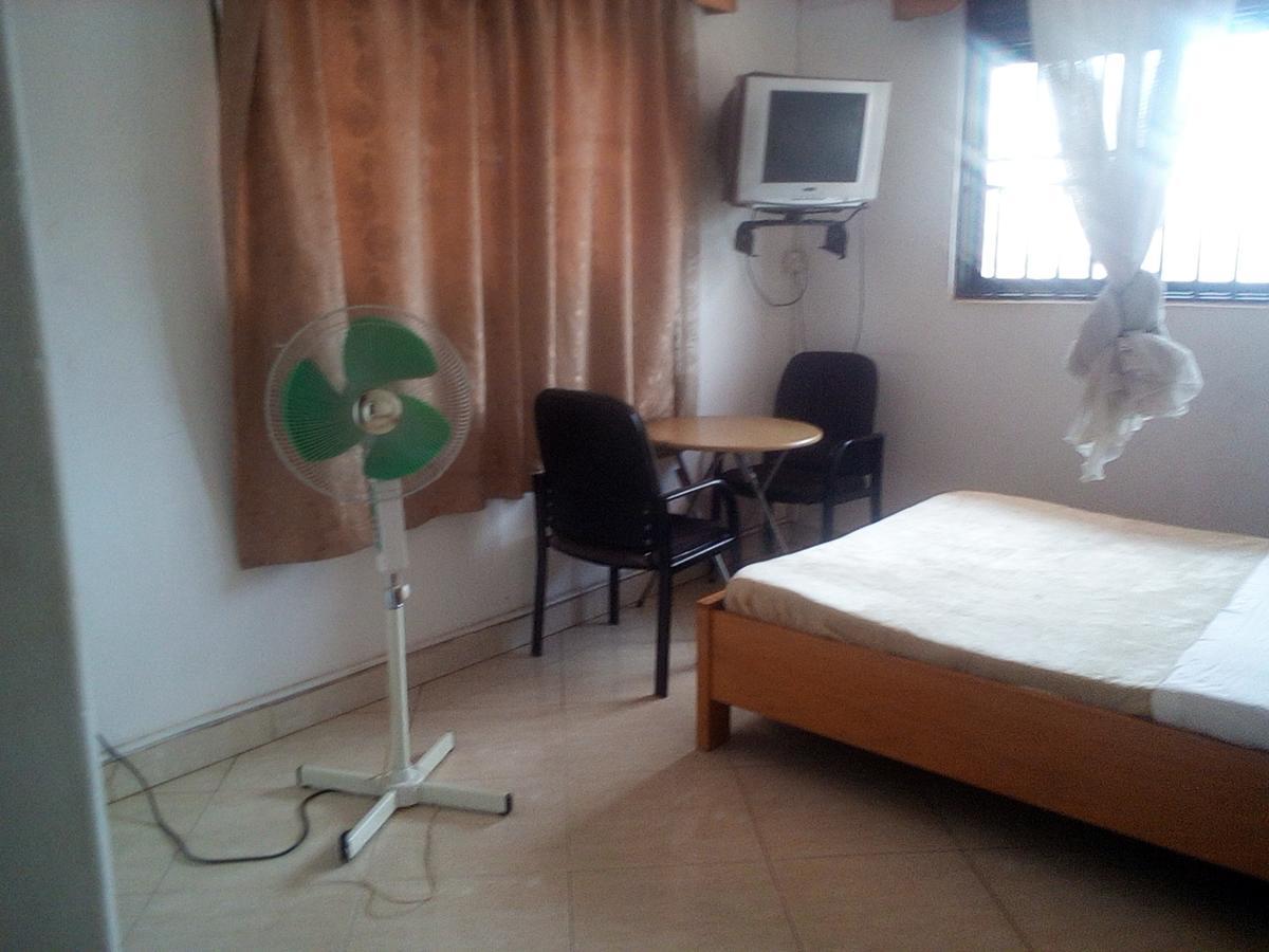 Mamba Hotel Kampala Ngoại thất bức ảnh
