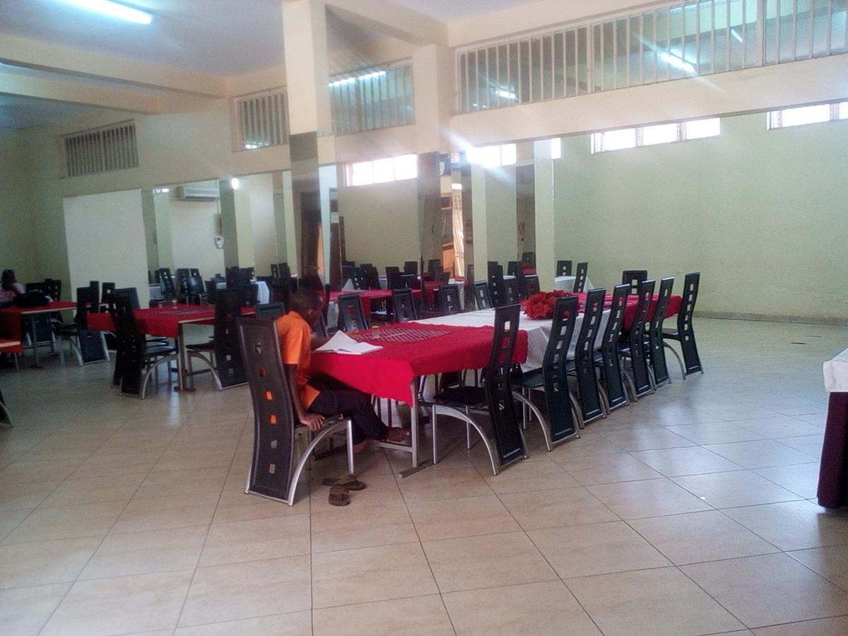 Mamba Hotel Kampala Ngoại thất bức ảnh